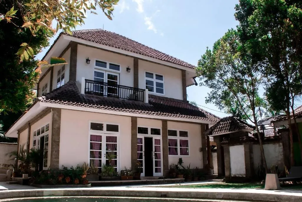 2 Bed Villa With Pool, Big Garden, Central Seminyak Seminyak (Bali)